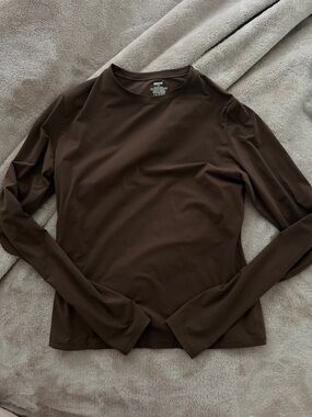 Skims Fits Everybody long sleeve shirt